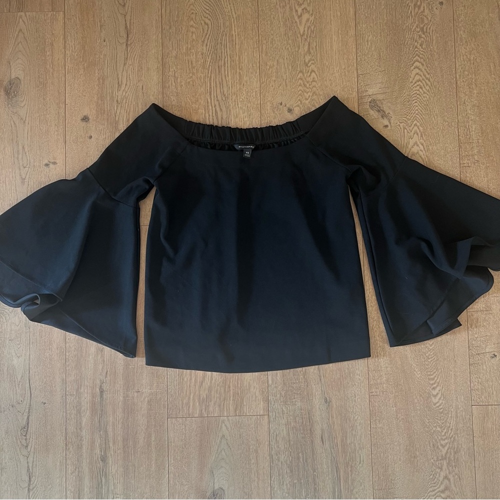 Women’s Banana Republic Black Flutter Sleeve Off Shoulder Top Size XS